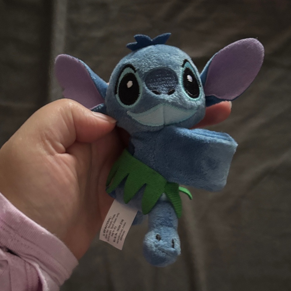 Disney Cutie Cuff: Stitch - NEW